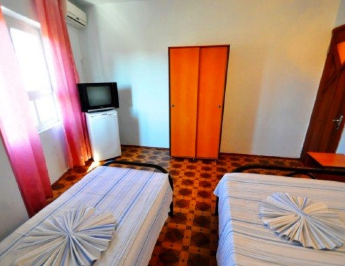 Стандарт 3-местный (с балконом) - Отель «Островок» Анапа